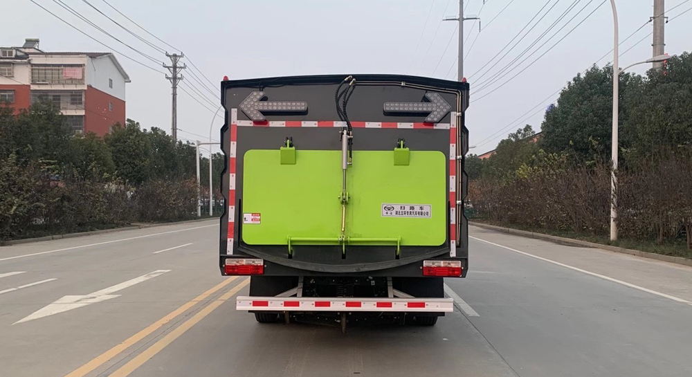 福田歐馬可掃路車