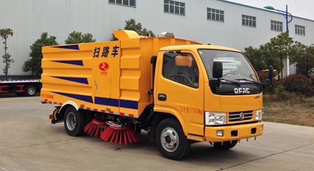 東風(fēng)小多利卡掃路車