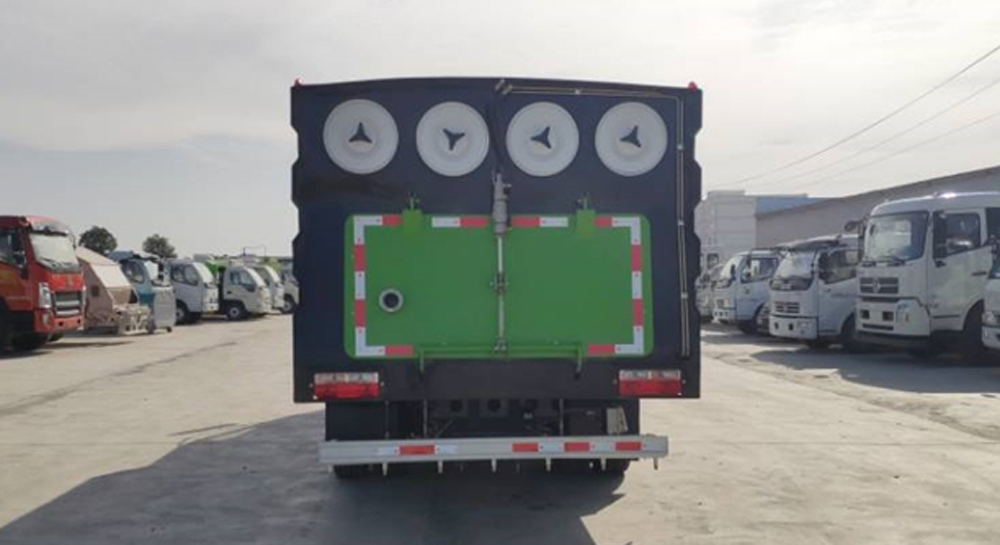 東風(fēng)D7吸塵車