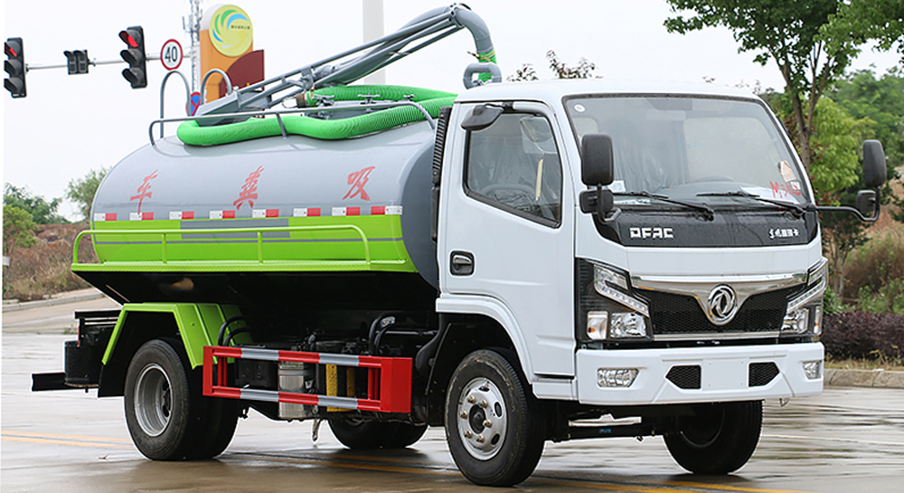 東風(fēng)D6吸糞車(chē)