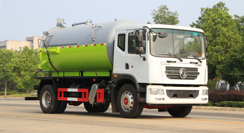 東風D9吸污車