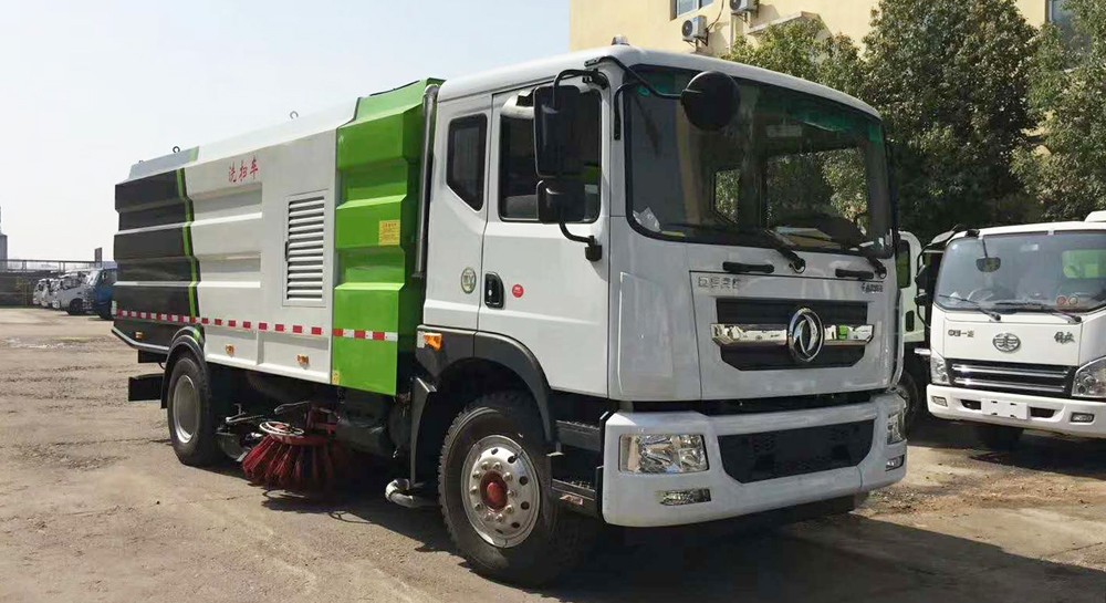 東風D9洗掃車