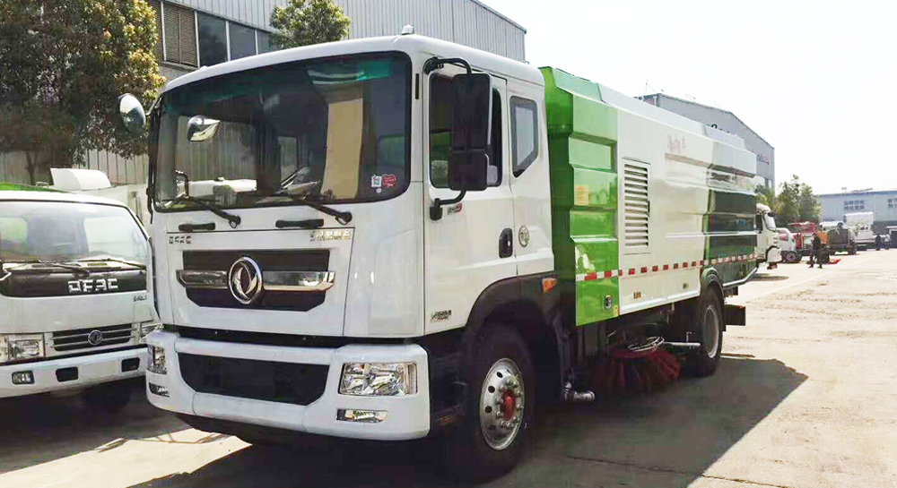 東風D9洗掃車